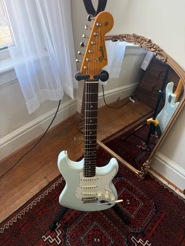 Fender American Vintage II 1965 Stratocaster - Sonic Blue in Guitars in City of Toronto - Image 5