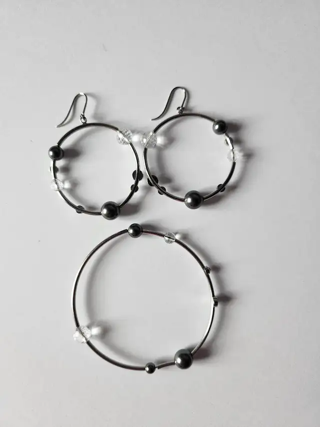 Swatch jewelry Spheritrea earrings and necklace / Swatch boucle in Jewellery & Watches in Laval / North Shore - Image 2