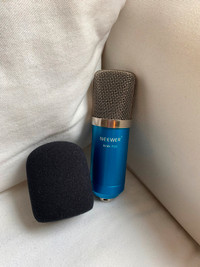 Neewer Microphone (Blue) with Accessories