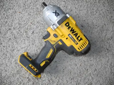 TOOL ONLY DEWALT 20V MAX XR 3-Speed High Torque Impact Wrench Impact Wrench with Hog Ring Anvil deli...