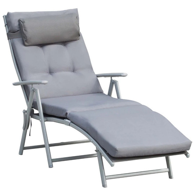 Outdoor Folding Chaise Lounge Chair Recliner with Portable Desig in Chairs & Recliners in Markham / York Region