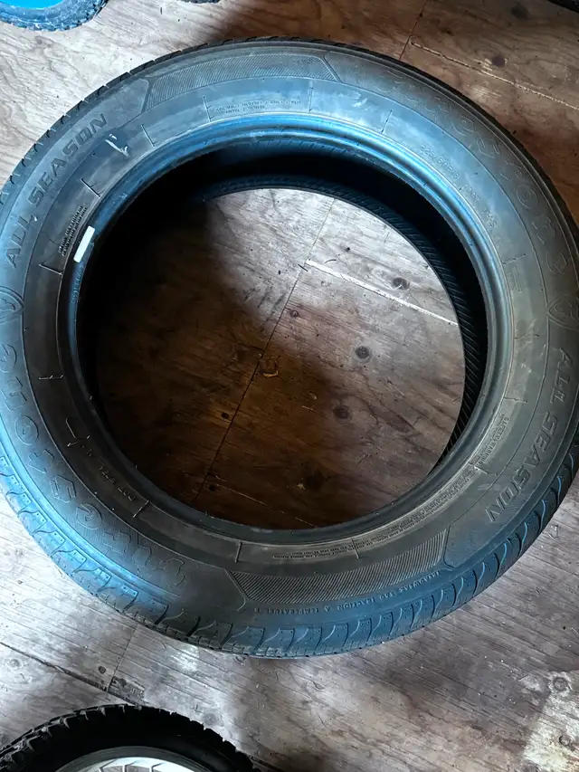 225 60 18 Firestone All Season Tire in Other in Moncton - Image 3