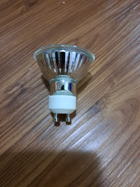 24 Halogen bulbs PAR16 GU10