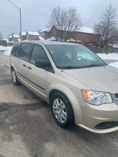 2016 Grand CARAVAN Very clean. First owner. Non smoker, no pets. 159,000 km verified. Recently rebui...