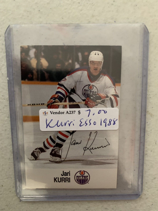 Jari Kurri 1988 Esso Hockey Card Oilers Showcase 305 in Arts & Collectibles in Edmonton