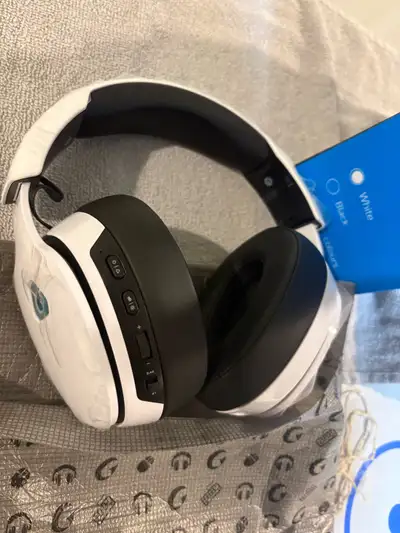 Brand New GTHEOS Captain 300 Wireless Gaming Headphones, View more