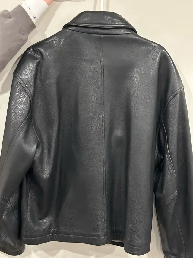 Danier Mens Leather Jacket in Men's in Kitchener / Waterloo - Image 3