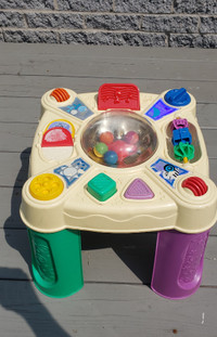 Table d'amusement pour enfant