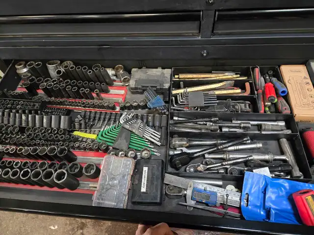 husky tool box 522134468533964804