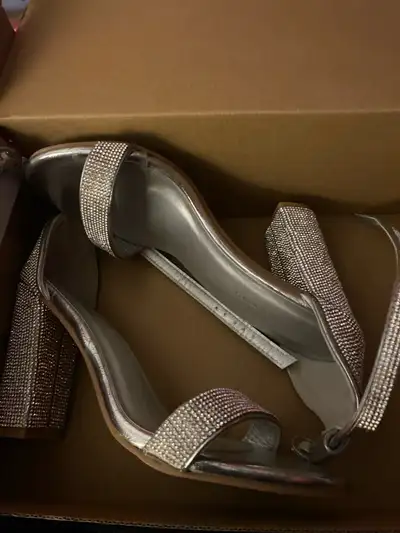 Silver Heels Size 8, View more