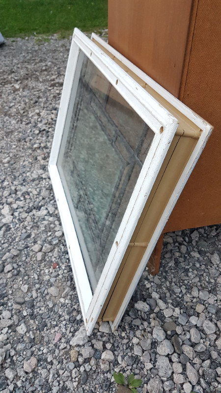 Leaded Glass Window (24" x 18") in Windows, Doors & Trim in Hamilton - Image 2