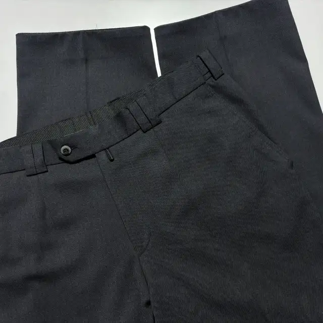 MEYER Dress Pants Wool Blend Stretch Expandible Waist Mens 34x32 in Men's in Calgary - Image 2