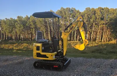 JoyT5 vs. YardHoe Excavators JoyT5 excavators are professional grade machines that come standard wit...