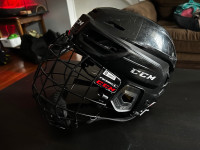 CCM Tacks 210 - Senior Hockey Helmet