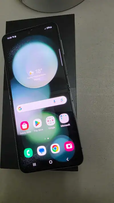 Samsung Z Flip5 5G, View more