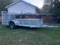 Aluminum utility trailer