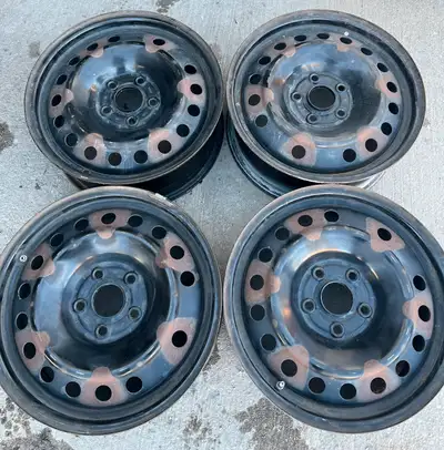 17 inch rims with 5x120 Bolt pattern and 64.1mm Centre bore. Fit for Honda Odyssey, Pilot, Ridgeline...