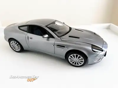 Kyosho James Bond Aston Martin V12 Vanquish 1:12 Scale, View more
