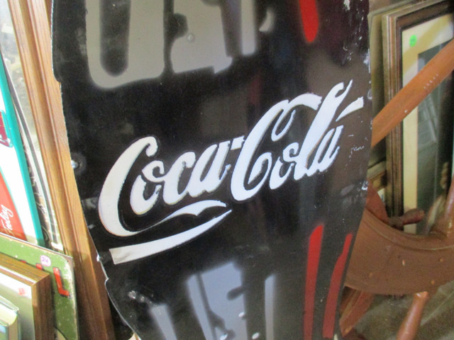 FOLK ART ALL METAL COKE COCA COLA CONTOUR BOTTLE WALL SIGN $80 in Home Décor & Accents in Winnipeg - Image 3