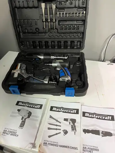 Air tool set in good condition. Set comes as pictured(there are missing pieces). Set includes air gu...