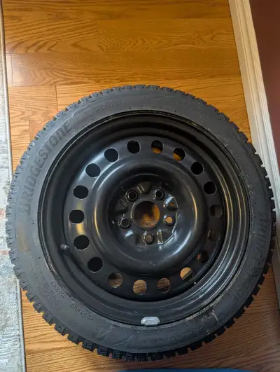 Used tires & rims of Honda HRV 205/50R17 Bolt Pattern: 5x114.3mm (5x4.5") Lug Count: 5 Center Bore:...