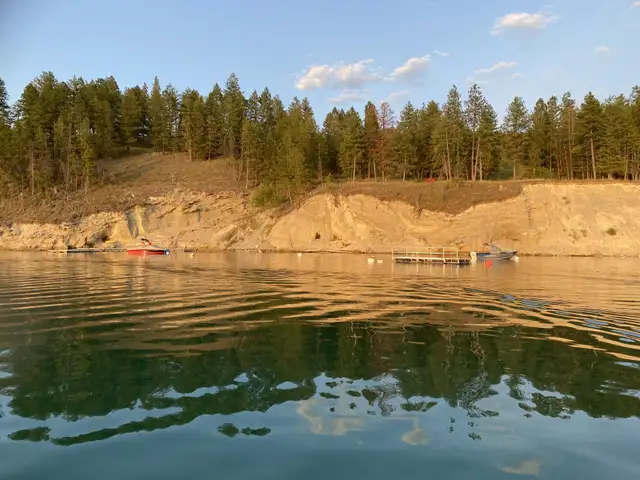 House for Sale - Koocanusa Lake, East Kootenay, B.C. in Houses for Sale in Cranbrook - Image 28