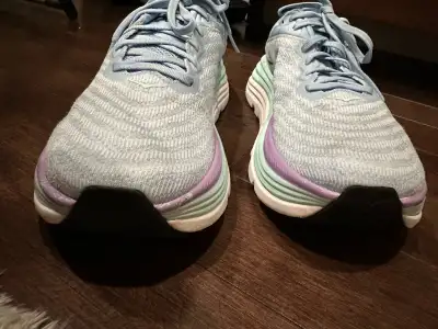 Hoka Graviota, View more