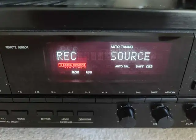 DENON receiver AVR-810 in Stereo Systems & Home Theatre in City of Toronto - Image 4