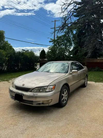 Hi there! I am asking $4,000 obo. I have a 1997 Lexus es300 for sale with 256xxx kms. Vehicle runs g...