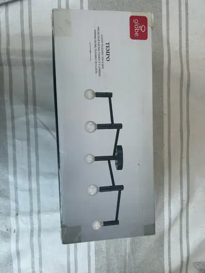 Luminaire sur rail pliable 5 lumières GLOBE **NEUF**, View more