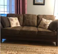 Couch - In excellent condition!