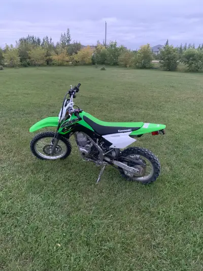 Selling my Kawasaki klx r 300 dirt bike. In very good condition. Looks and drives like new.