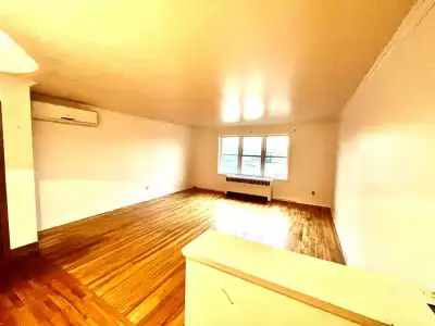 ⸻5½ Apartment for Rent in Saint-Martine (2nd Floor)