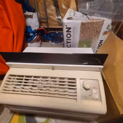window air conditioner good condition