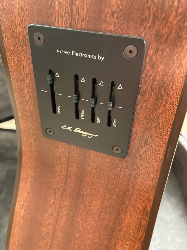 Guitares et Bass gaucher électrique et acoustique in Guitars in Lanaudière - Image 6