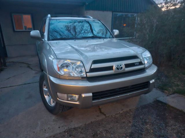2004 V8 4Runner For Trade in Cars & Trucks in Lethbridge - Image 2
