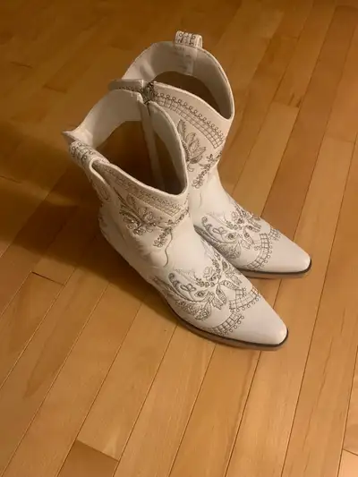 Bottes de cow-boy comme neuves, View more