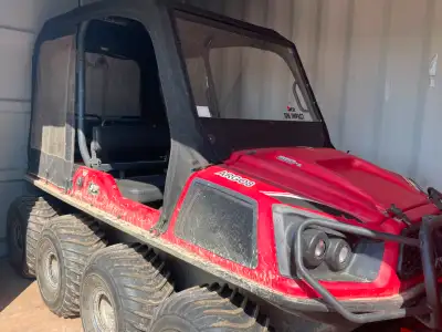 Argo 8 850SX-R. 8x8 EFI ,like new condition, Front bushguard, winch,full Factory enclosed vinyl cab...