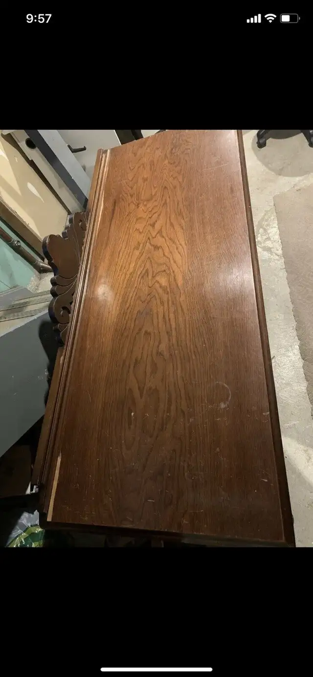 1900’s vintage buffet table and hutch cabinet in Hutches & Display Cabinets in Mississauga / Peel Region - Image 3