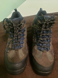 Men's hiking boot