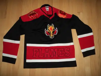 Calgary Flames Jersey Sz. XL Youth, View more