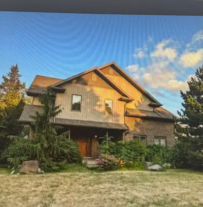Sold under Power of Sale. “As is where is” condition. Substantial 2 Story Detached home on 75x123 Fo...