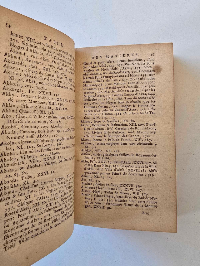 264Y/O-1761 Antique Table of L'Histoire de Voyage French Leather in Arts & Collectibles in Fort McMurray - Image 4