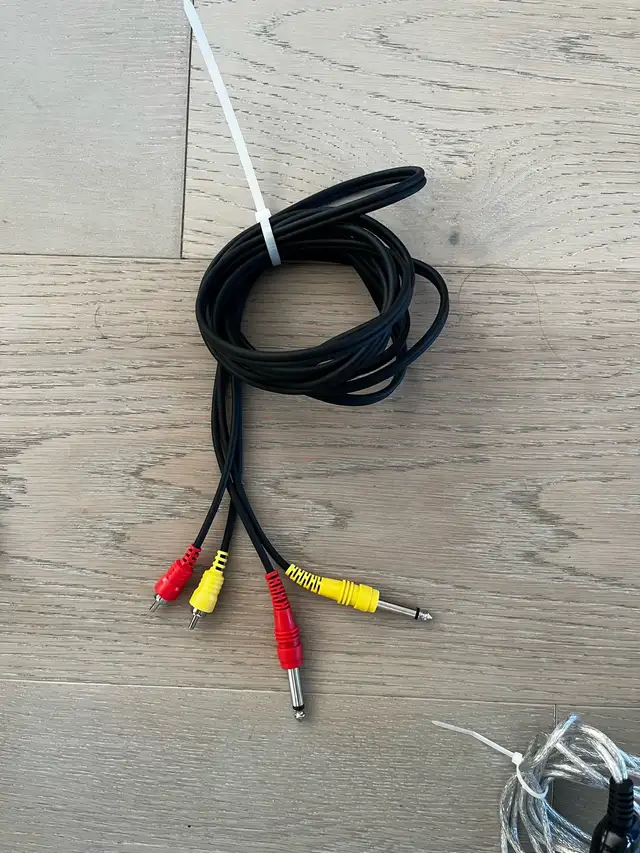 audio and video cables $5-10 ea in Other in Laval / North Shore - Image 4