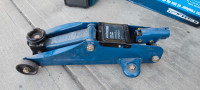 Certified Hydraulic Trolley Jack, 2-Ton with two 2 ton stand