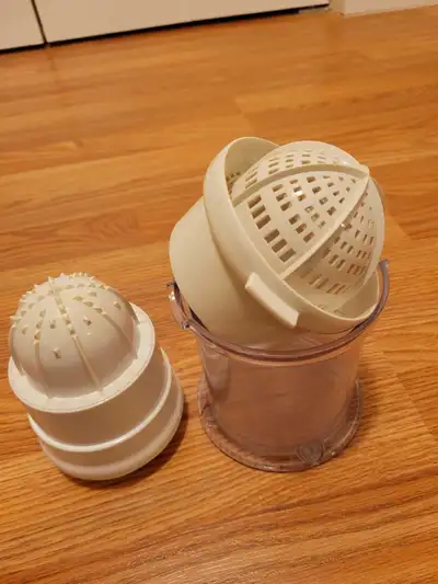 Cream Manual Citrus Juicer, View more