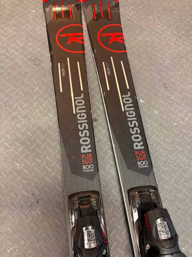 Rossignol P 800 race/carve skis in Ski in Lethbridge - Image 3
