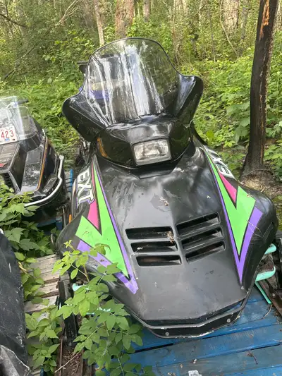 Perfect Alberta ditch banger!! Awesome snowmobile , goes through spark splugs half quick.Needs new s...