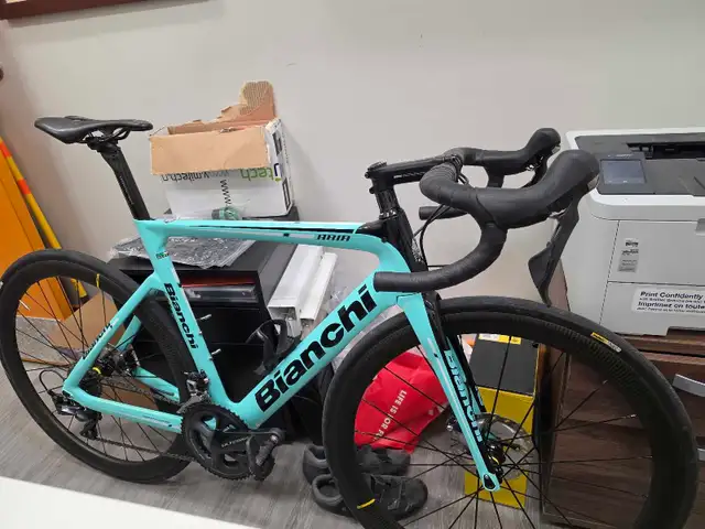 Bianchi Aria in Road in Barrie - Image 2