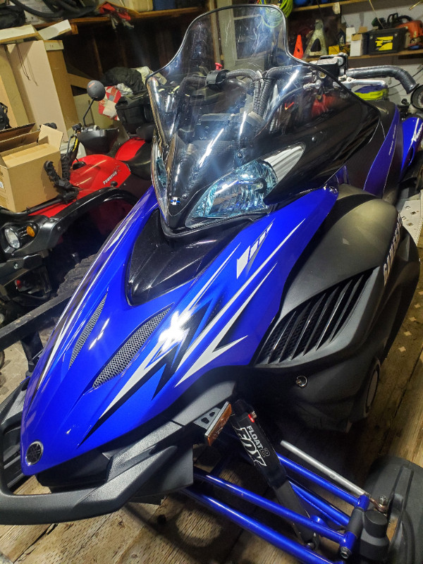 Selling my 2010 Yamaha RS Vector LTX-GT. in Snowmobiles in Sault Ste. Marie - Image 4